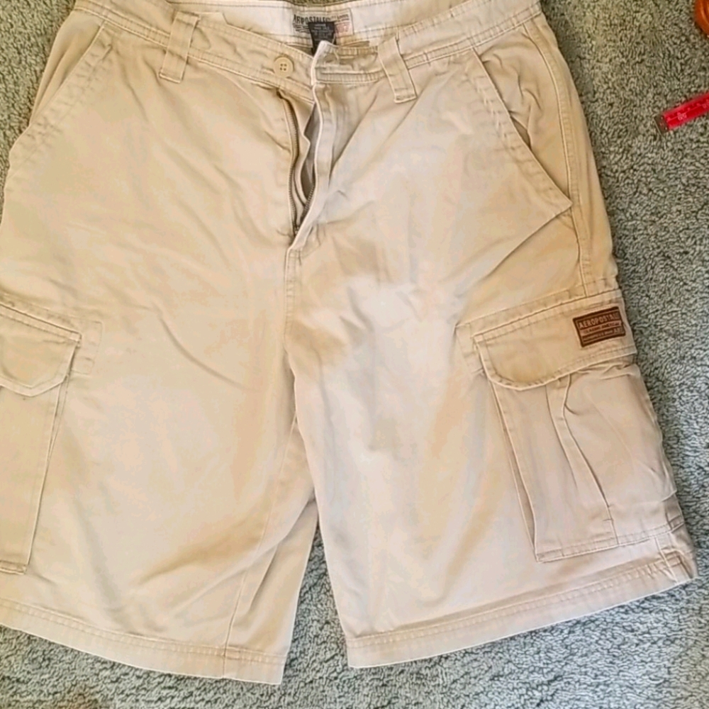 Aeropostale men's khaki cargo shorts
